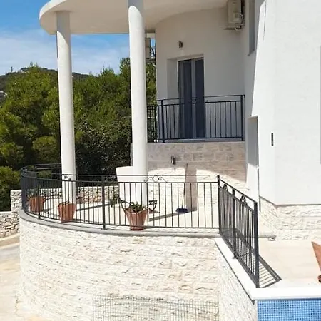 Mediterana Villa *